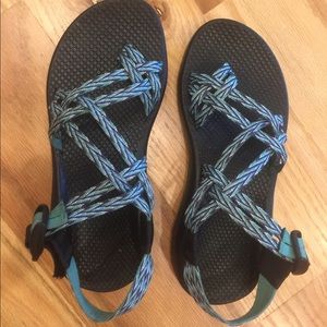 Double strap purple and turquoise Chacos